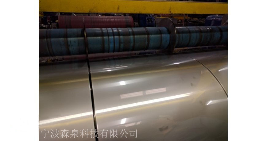 鈑金分切機(jī)輥平行對(duì)準(zhǔn)可減少板料加工中的缺陷   